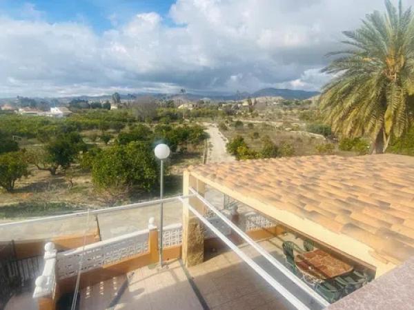 Casa independiente en Partida Mediases