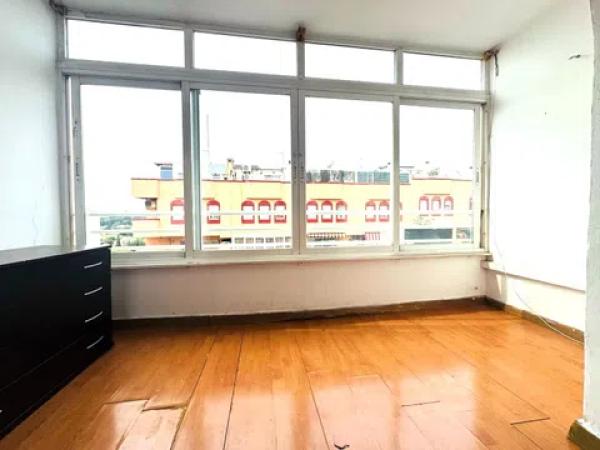 Piso en avenida País Valencià