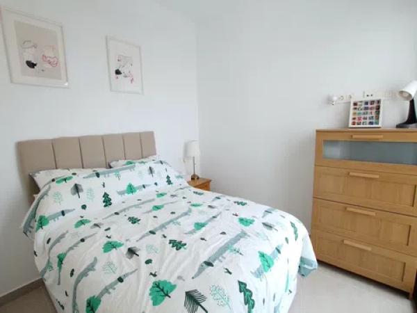 Chalet adosado en calle Felipe Hernández