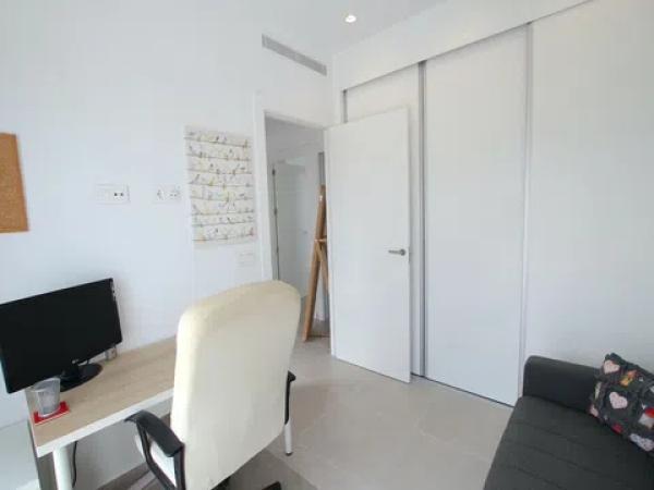 Chalet adosado en calle Felipe Hernández