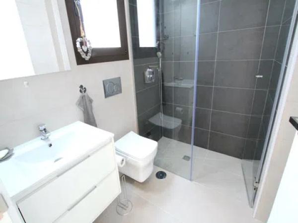 Chalet adosado en calle Felipe Hernández