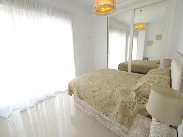 Chalet pareado en avenida de Málaga