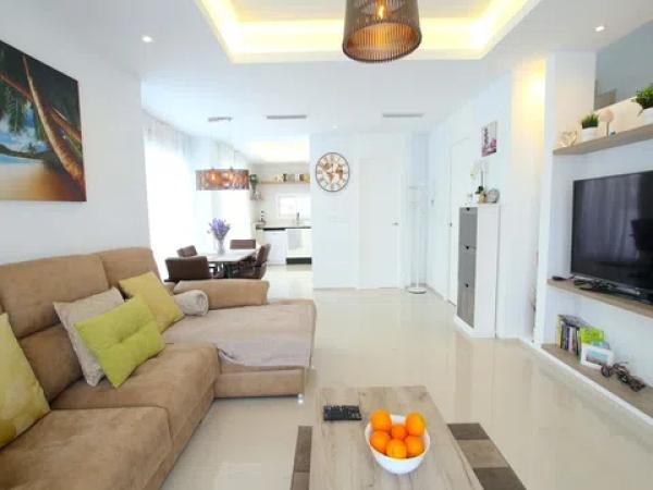 Chalet pareado en avenida de Málaga