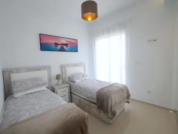 Chalet pareado en avenida de Málaga