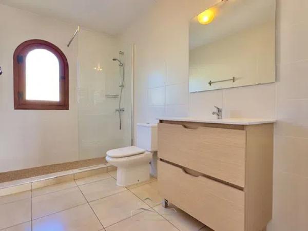 Casa independiente en calle Lago Onega