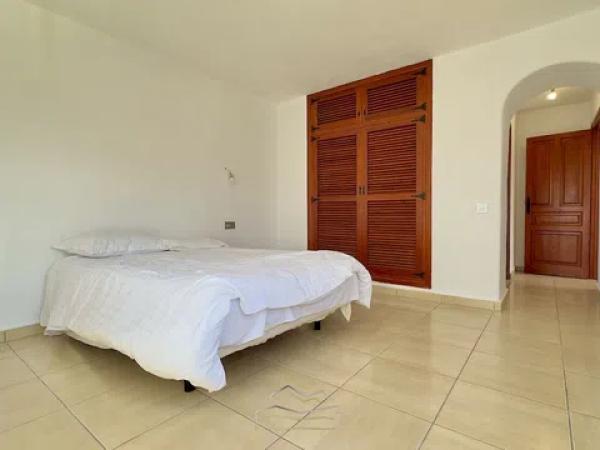 Casa independiente en calle Lago Onega