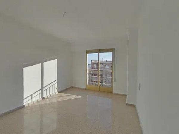 Piso en calle San Crispín