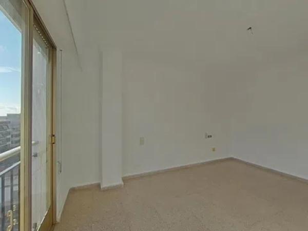 Piso en calle San Crispín