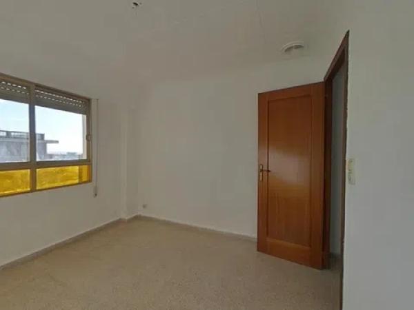 Piso en calle San Crispín