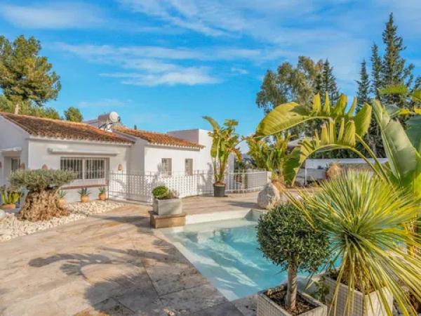 Casa independiente en calle Crevillente