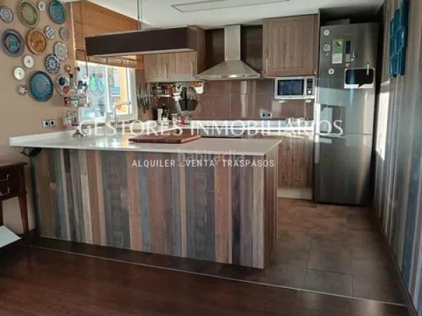 Ático en calle Juan Gil Albert