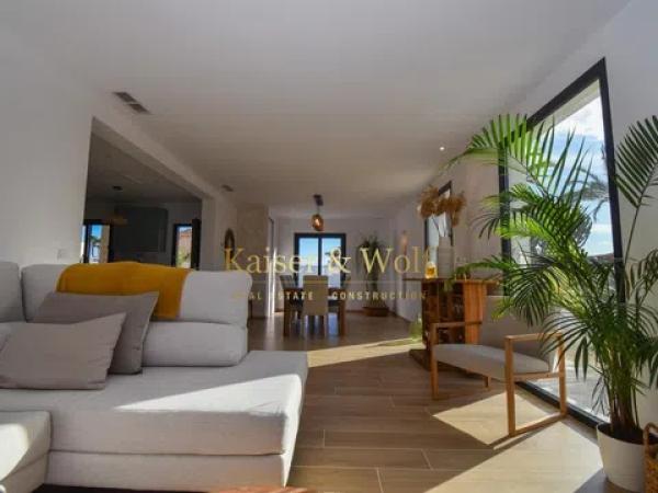 Casa independiente en calle Alhambra de Granada