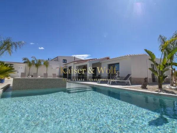 Casa independiente en calle Alhambra de Granada