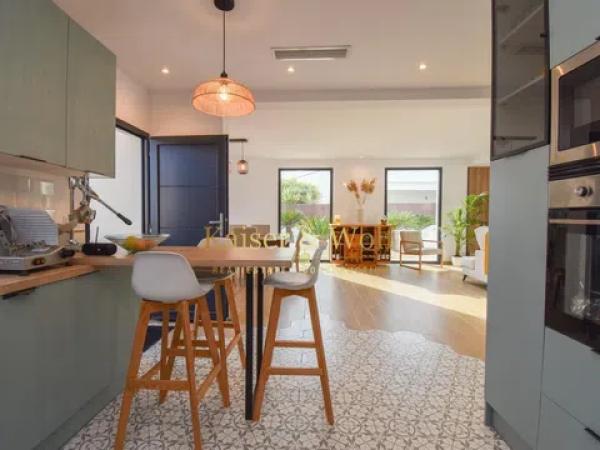 Casa independiente en calle Alhambra de Granada