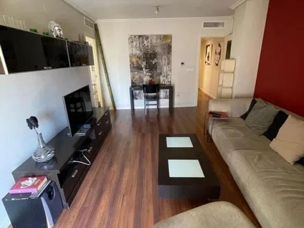 Piso en calle San Pascual, 73