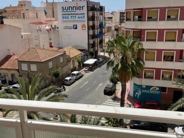 Piso en calle San Pascual, 73