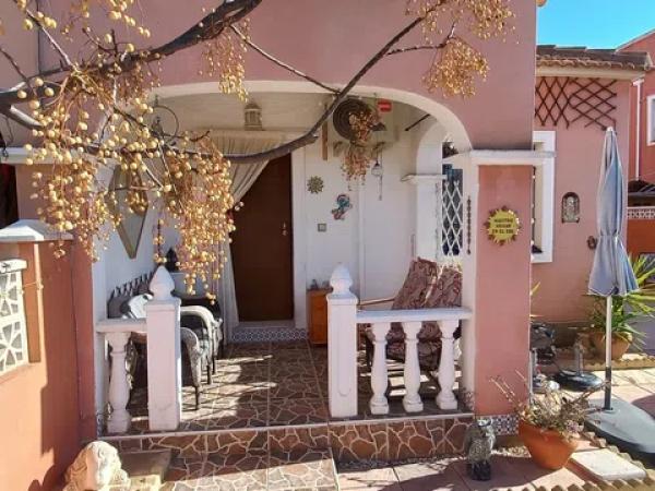 Chalet adosado en calle Romero, 145