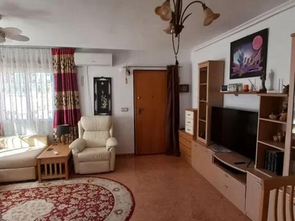 Chalet adosado en calle Romero, 145