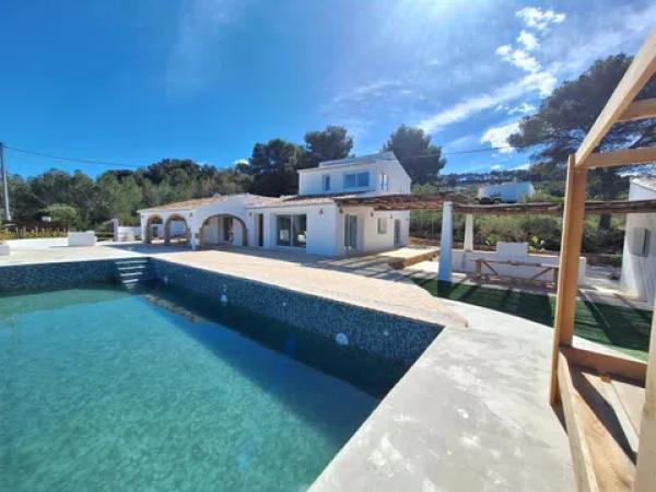 Casa independiente en calle Xicoria