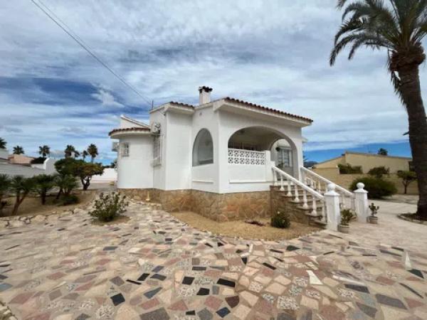 Casa independiente en calle Bessons, 40