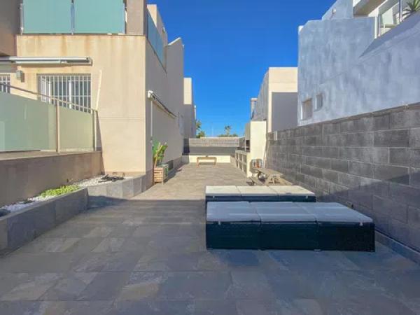 Chalet adosado en avenida Asociación Victimas del Terrorismo