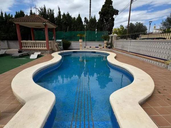 Casa independiente en calle Ibiza