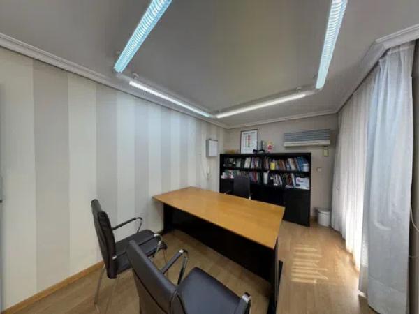 Piso en avenida José Martinez González