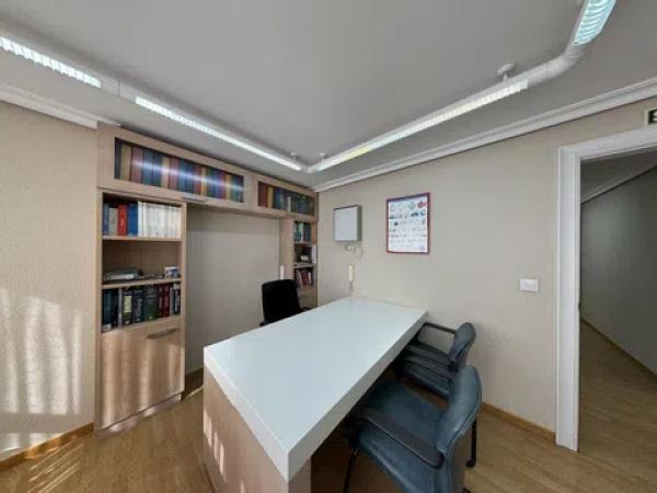 Piso en avenida José Martinez González