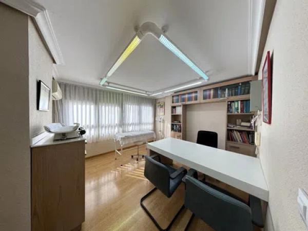 Piso en avenida José Martinez González