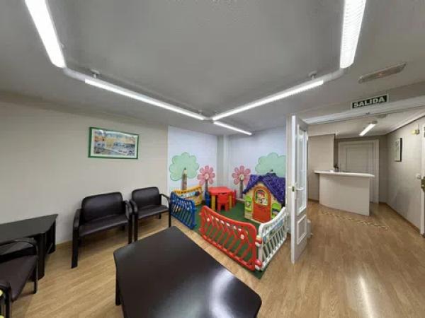 Piso en avenida José Martinez González