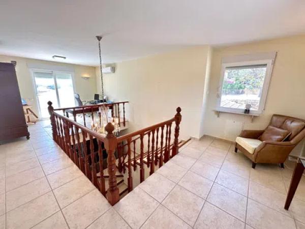 Casa independiente en calle Mieres