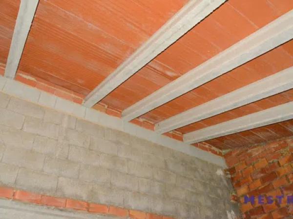 Chalet pareado en calle de l'Ajuntament, 1