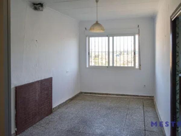 Chalet pareado en calle de l'Ajuntament, 1