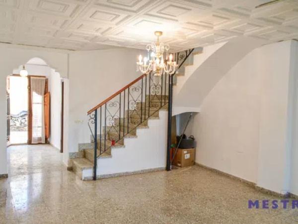 Chalet pareado en calle de l'Ajuntament, 1