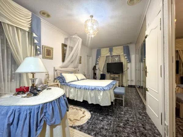 Casa independiente en calle Urbanización Altamira