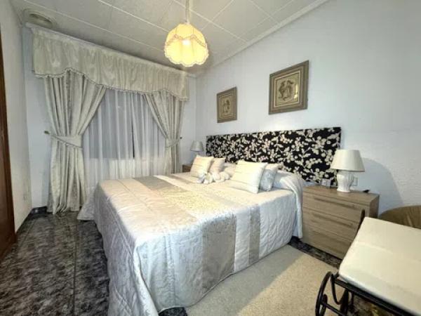 Casa independiente en calle Urbanización Altamira