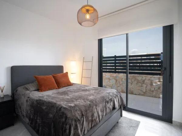 Casa independiente en calle Torrevieja