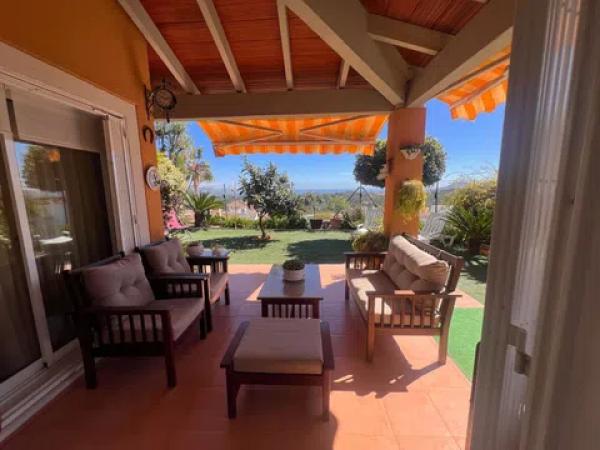 Chalet adosado en avenida Balcon de Ponoig