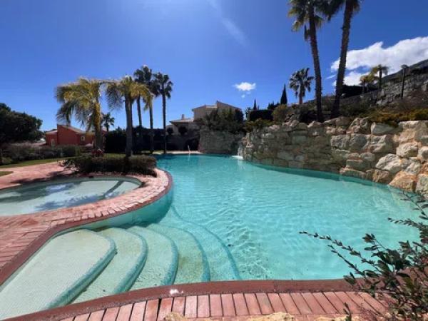 Chalet adosado en avenida Balcon de Ponoig