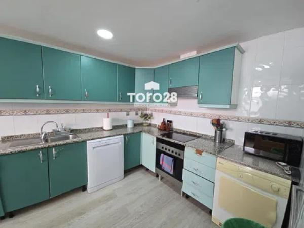 Chalet adosado en calle Portichol