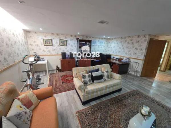 Chalet adosado en calle Portichol