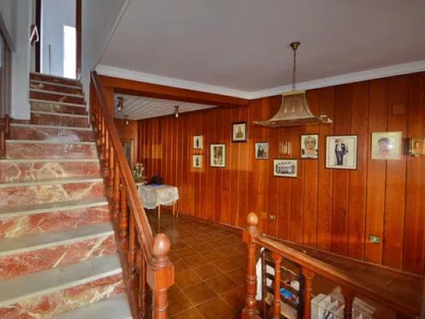 Chalet pareado en calle Alberto Sentí