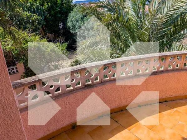 Casa independiente en calle la Sardina