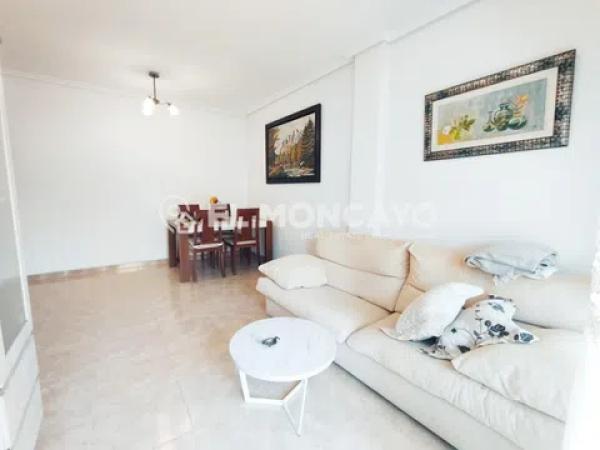 Piso en avenida de la Comunidad Valenciana