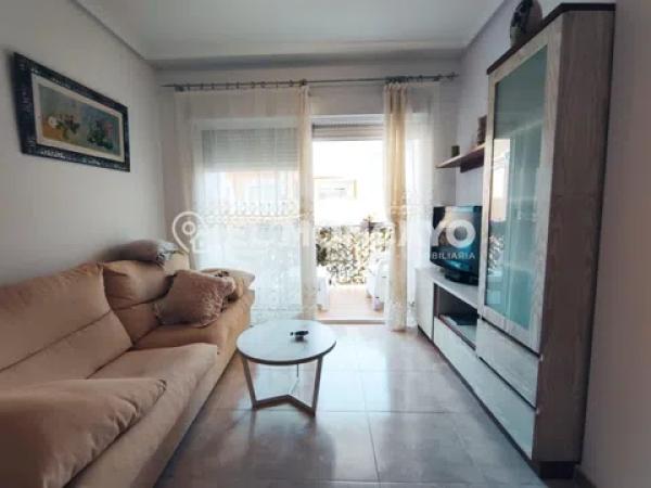 Piso en avenida de la Comunidad Valenciana