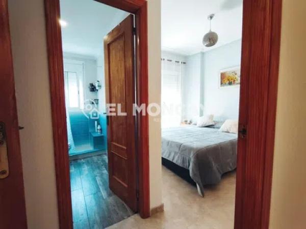 Piso en avenida de la Comunidad Valenciana