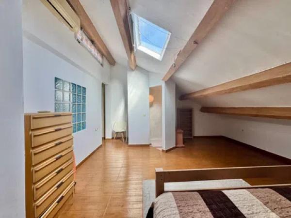 Dúplex en calle Àsia