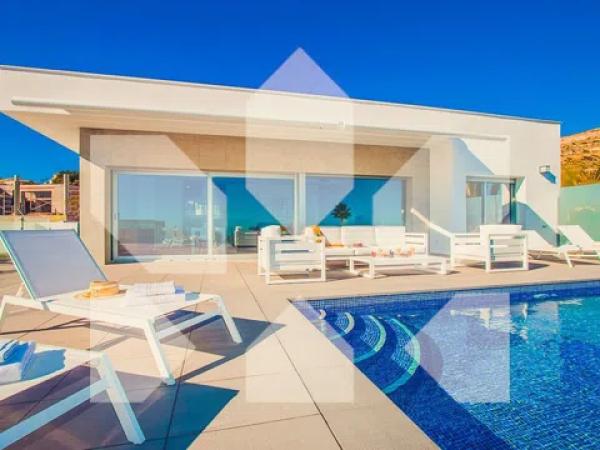 Chalet en calle Lirios