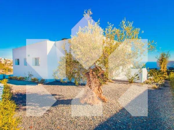 Chalet en calle Lirios