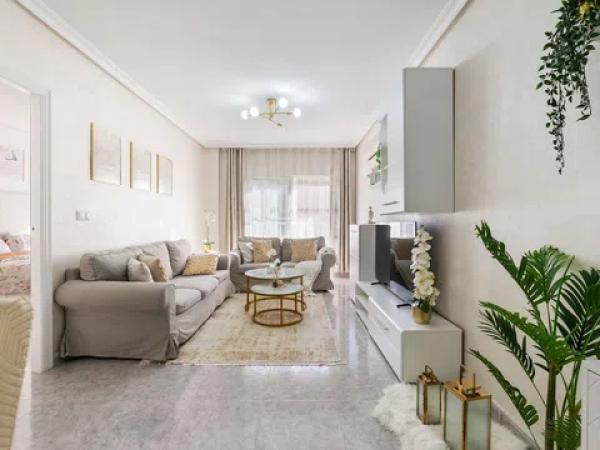 Piso en calle Diego Montesinos